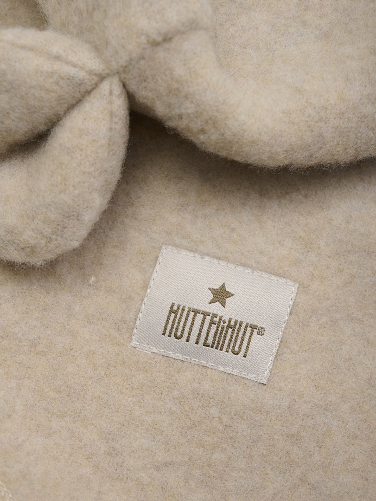 Meriinovillafliisist talvemüts - Helebeež mõmmi